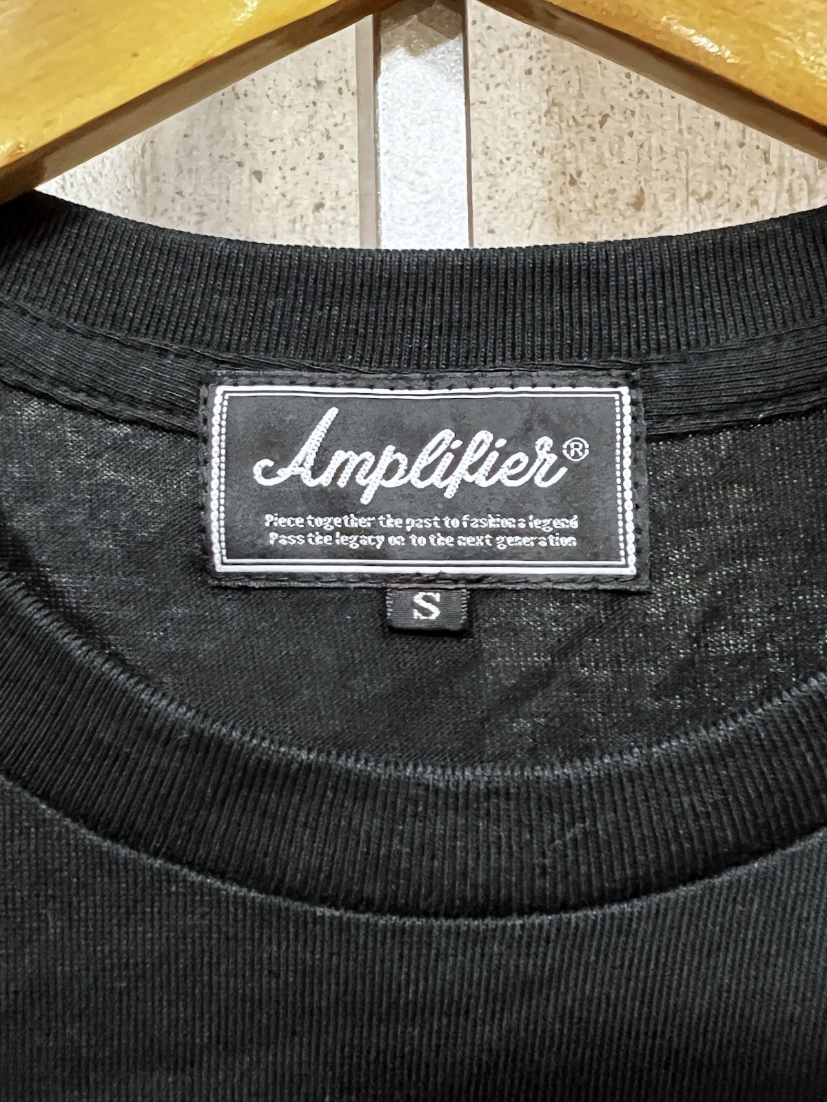 美品完売品）amplifier hide Mサイズ パーカー XJAPAN（Amplifierの 