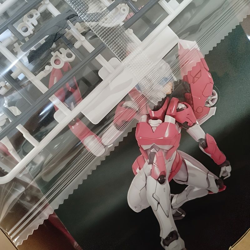 生々しいピンクと白のメカガールモデル - 詳細なPVCロボットフィギュア エレガントなポーズ コレクターとモデル愛好家に最適 コレクタブルロボットフィギュア|スタイリッシュなメカデザイン|PVC構造 メカコレクタブル