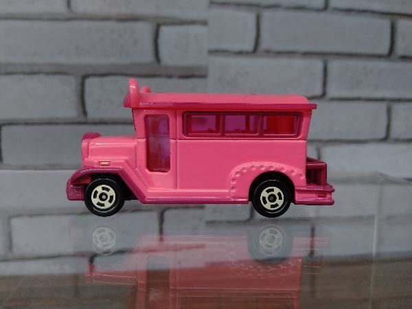 ディズニー　ピクサーモータース　DM-23 ジャンボリークルーザー　ロッツォ トミカ DM-23 ジャンボリークルーザー ロッツォ・ハグベア