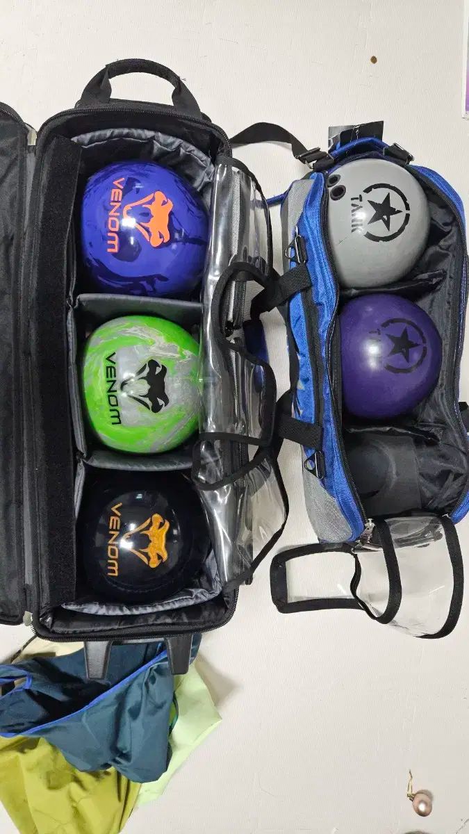 よ*ぎ様 モーティブ MOTIV ボウリング　バッグ　2個 MOTIV モーティブ ボウリングバッグ 2個用 付属品付 キャリー