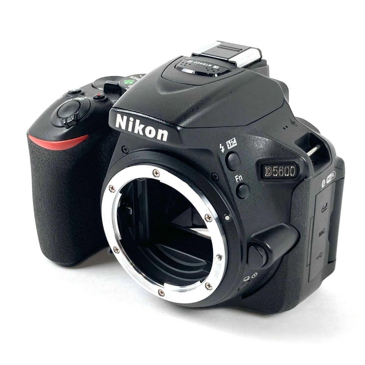 ニコン Nikon D5600 ダブルズームキット デジタル 一眼レフ