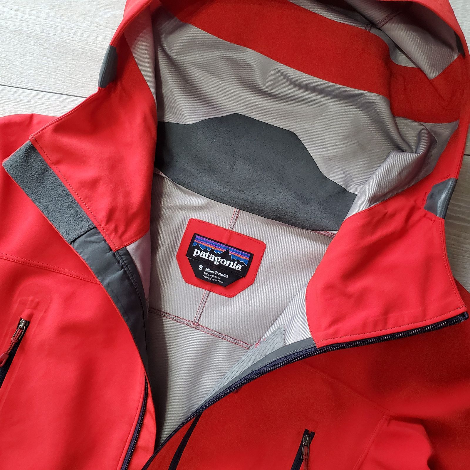 Patagoniaパタゴニア■美品 13年 POLARTEC パワーシールドプロ Knifeblade Jacket 赤 S ポーラテック  ナイフブレードジャケット ストレッチ ソフトシェル マウンテンパーカ 登山 本格ギア 定価41800