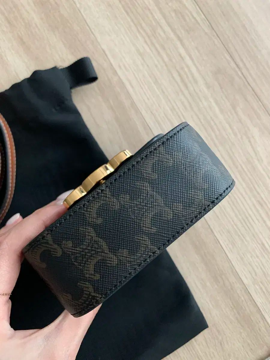 Celine セリーヌ