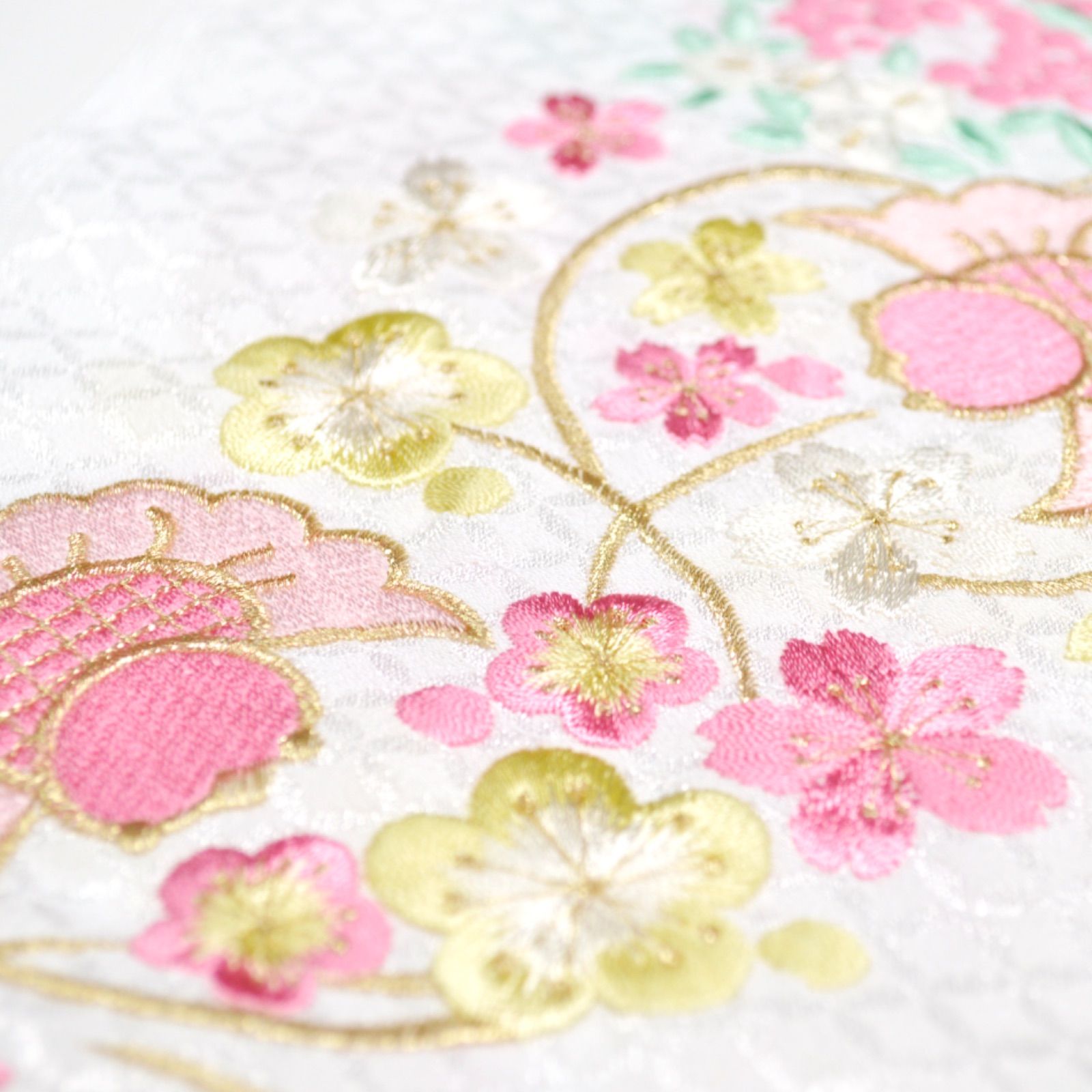 K0891 美品 可憐 金彩加工 正絹 振袖 パールトーン 加工済み K0891 美品 可憐 金彩加工 正絹 振袖 パールトーン 加工済み