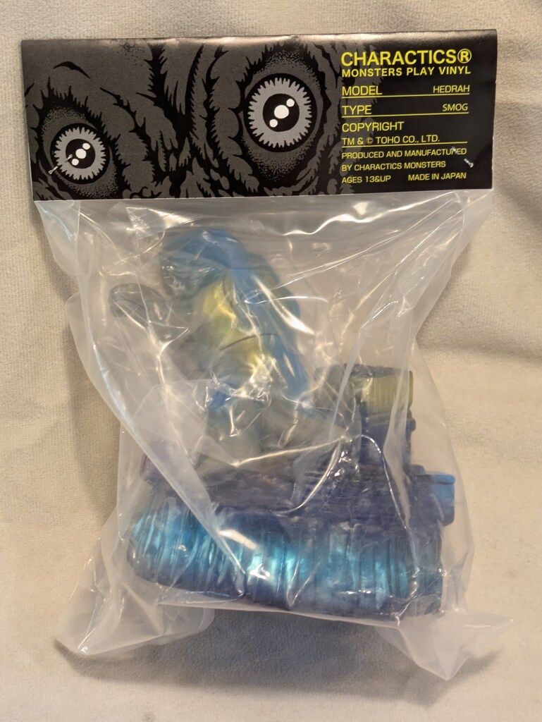 CHARACTICS 夜遊びヘドラ ジオラマベース付き グレー/クリアブルー成型