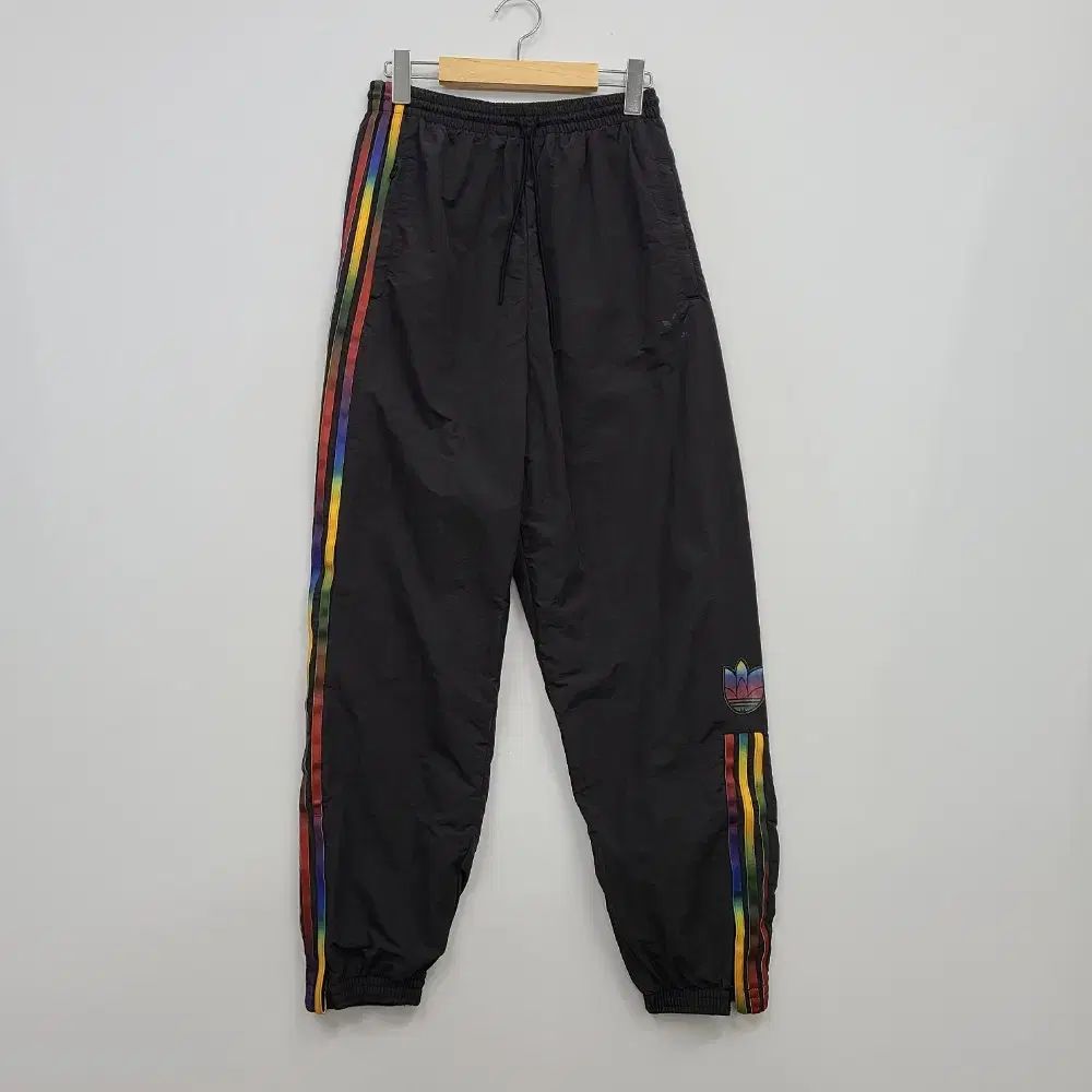 アディダス M 女性 2020ss 3 ライン レインボー ウーブン トレーニングセット アリス MAAHADDERANG_COM