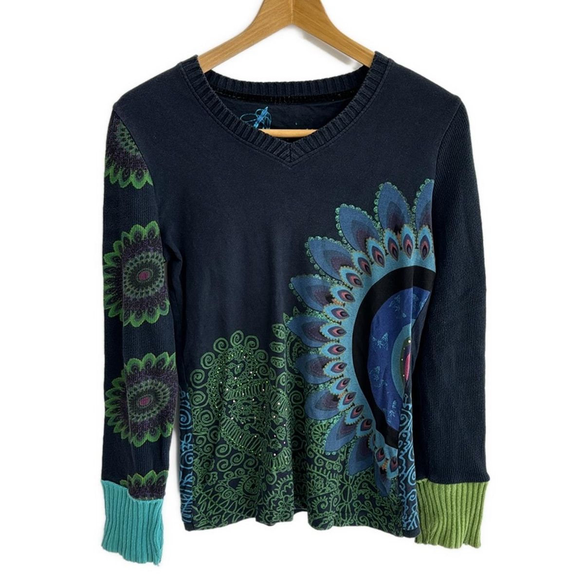 Desigual デシグアル 長袖セーター サイズL レディース - ダークネイビー×グリーン×マルチ Vネック|孔雀|ラメ|ラインストーン|刺繍