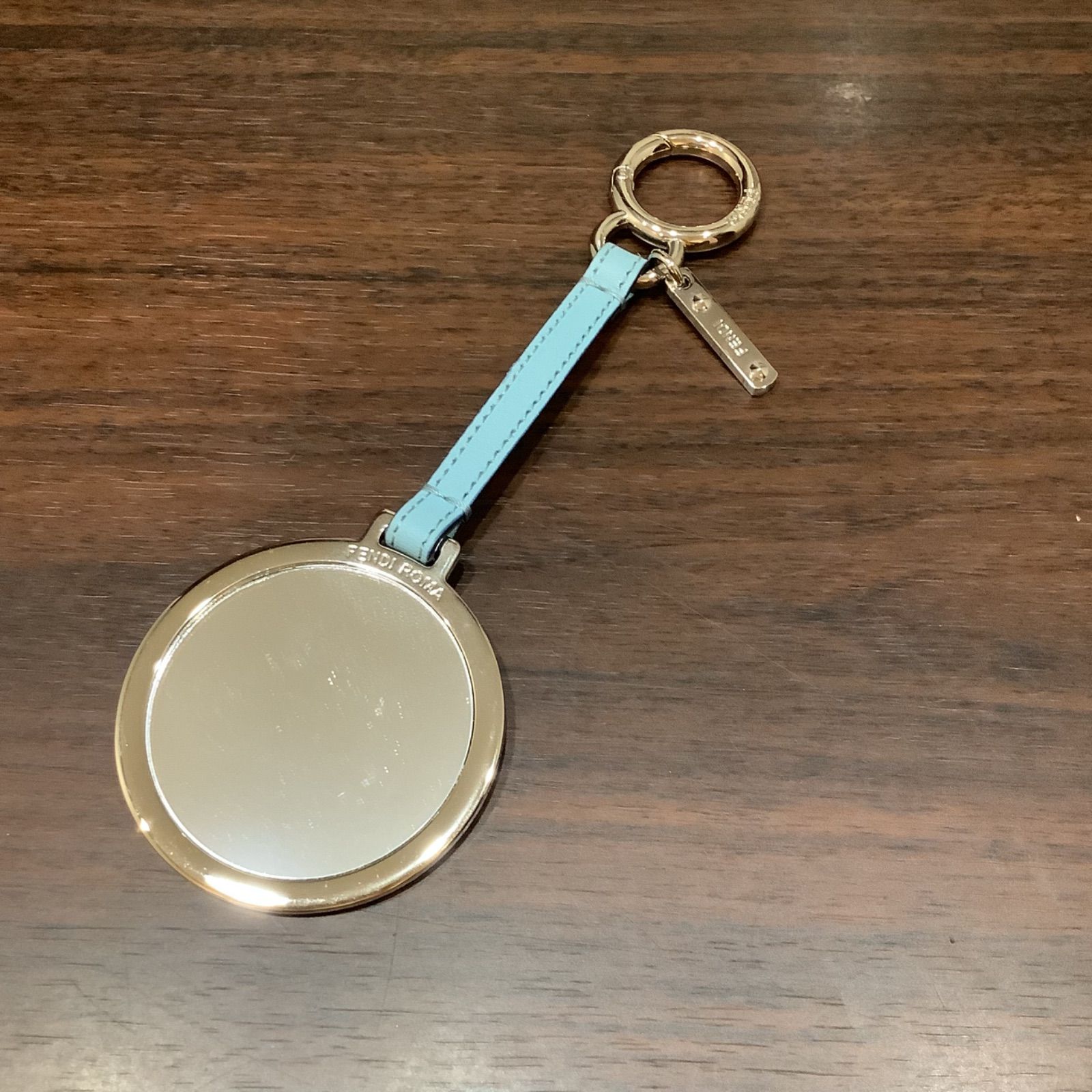 極美品 本物 FENDI フェンディ フラワー スタッズ ミラー 鏡 チャーム キーホルダー バッグチャーム ブルー - メルカリ
