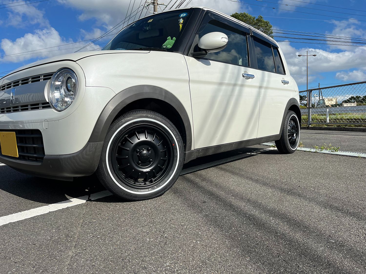カスタムホワイトエディション　軽四　軽トラ　ホワイトリボン　155/65R14 wat_noel-mb-615-yu3