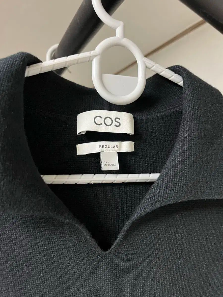 新品未使用 COS ニットポロシャツ COS COS(コス) メンズ ニットポロシャツ - メルカリ