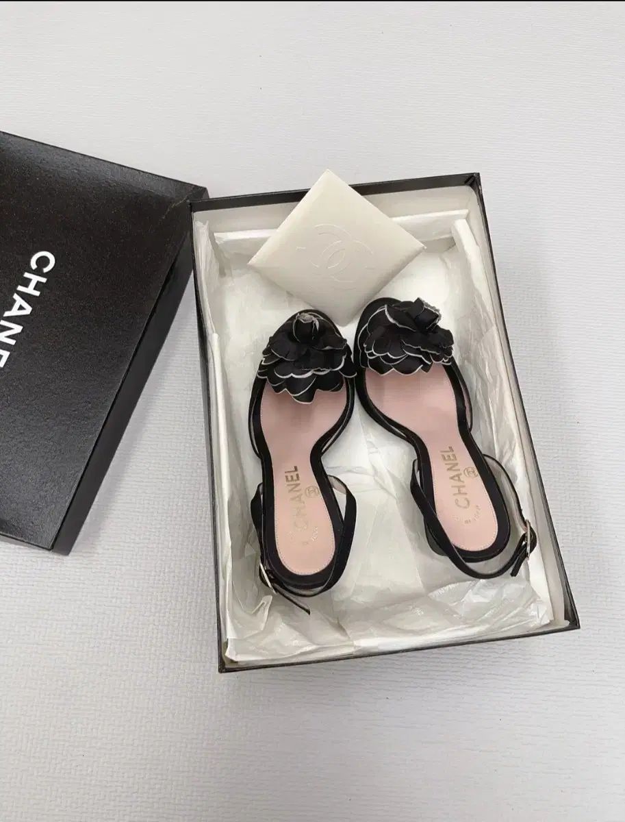 シャネル　カメリアサンダル36 23センチ 新作/24P】CHANEL シャネル サンダル ミュール 厚底 カメリア