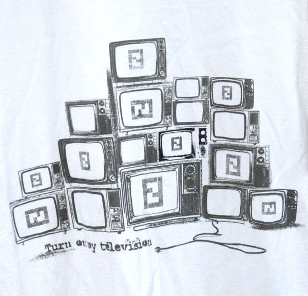 FENDI 半袖 Tシャツ TV デザイン プリント size44 61251