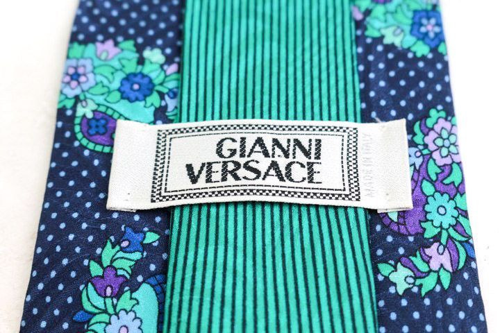 ✨美品✨VERSACE ヴェルサーチ ネクタイ バロック ボタニカル ジャガード ✨美品✨VERSACE ヴェルサーチ ネクタイ バロック ボタニカル