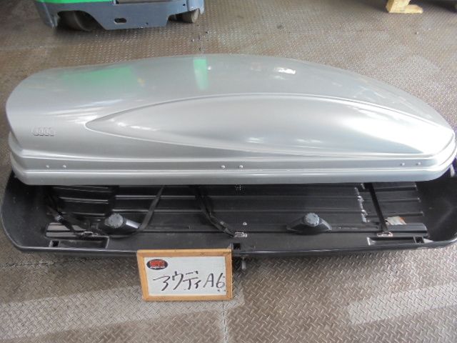 5FQ4003 AF2 アウディ A6アバント DBA-4GCHVS 2012年 FSIクワトロ ルーフボックス 鍵付き