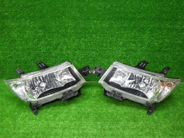 トヨタ QNC20|25 ｂB ヘッドライト 左右 HID B1-2 バラスト付き 250509018