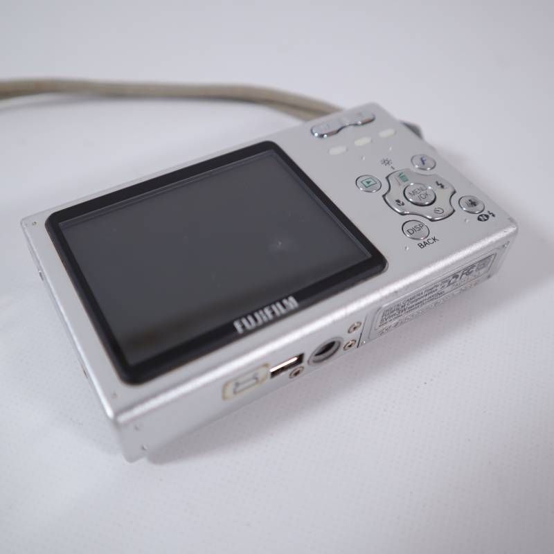 FUJIFILM FinePix Z5fd シルバー デジタルカメラ コンデジ 本体