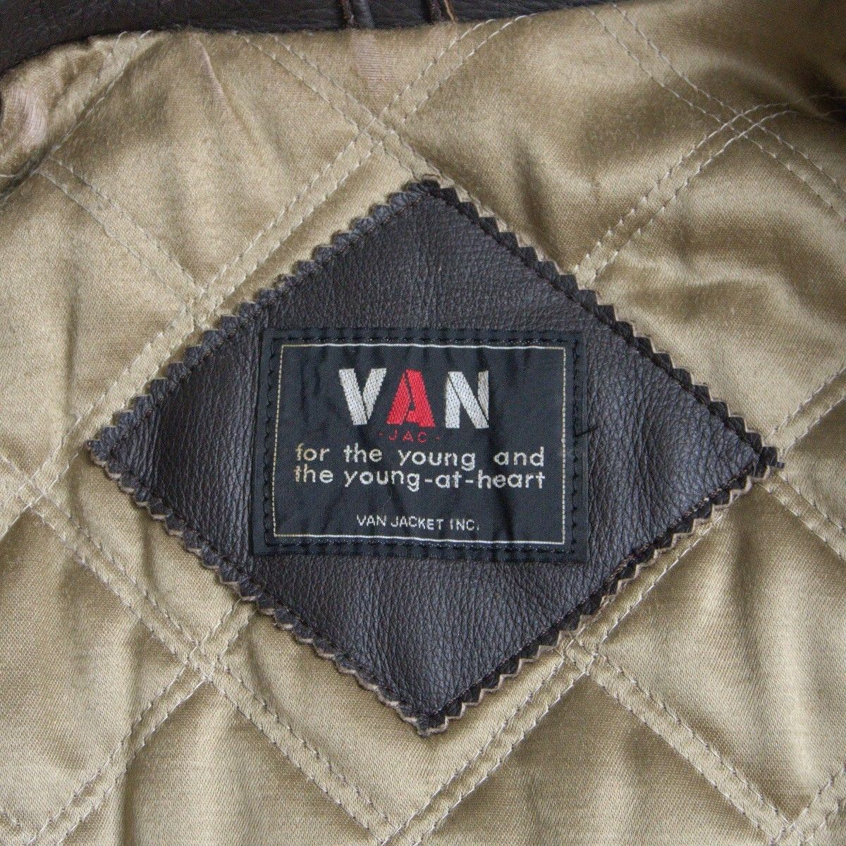 美品/希少✨VAN JACKET スタジャン　オールレザー　ブラック　L 美品/LL✨VAN JACKET スタジャン 袖レザー アーチロゴ ブラック