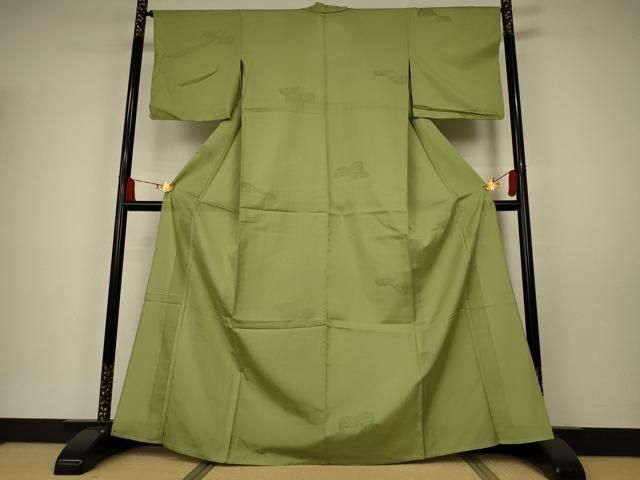 夏着物 正絹 絽“霞に涼に品と華をもたらす蔦唐草、方輪車に葵