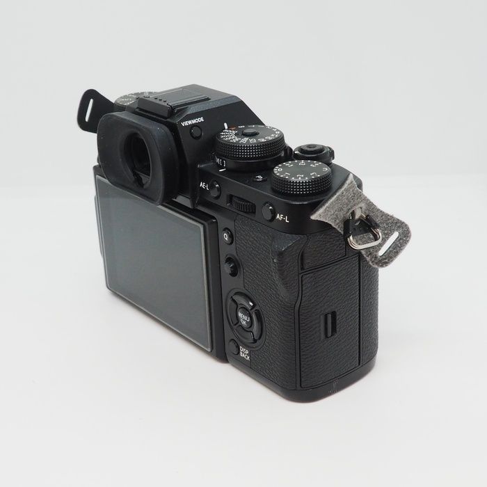 中古】(フジフイルム) FUJIFILM X-T3-B ボデイ - メルカリ 