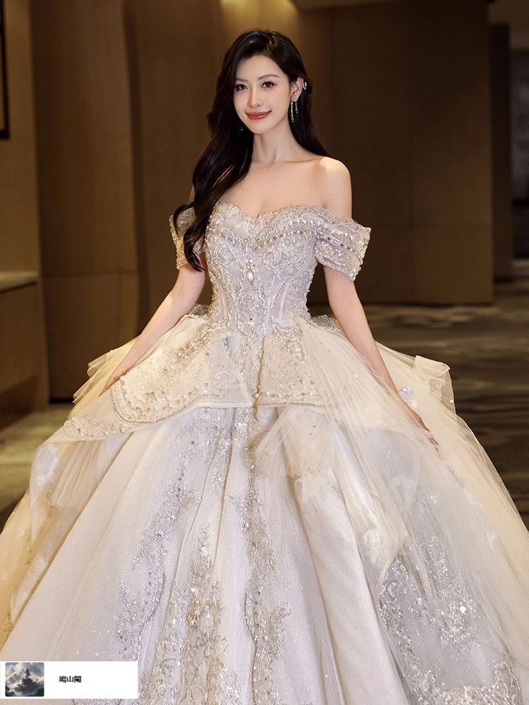 2025 フレンチ一字ショルダー ロングトレーン×クラシカル主役ドレス 重厚感と上質仕立ての -8.15LYC680夏の新生活