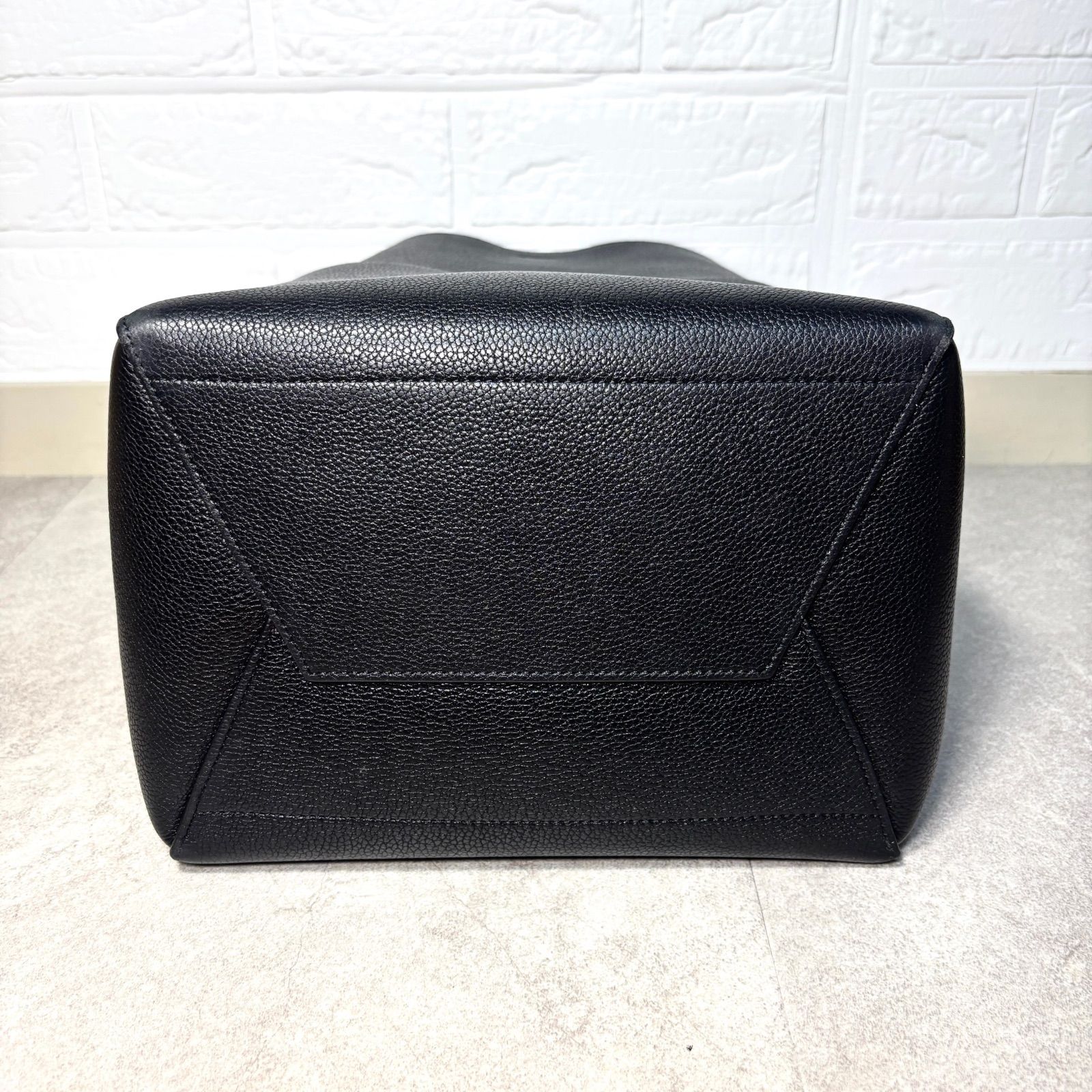 CELINE セリーヌ(新ロゴ) サングル バケット ミディアム