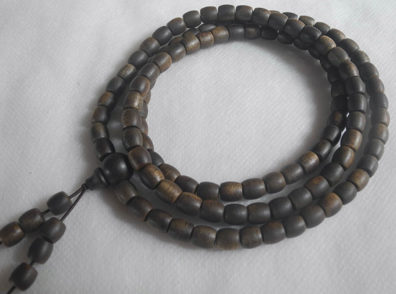 ベトナム産 香木 水沈 沈香 数珠 ネックレス 本物 24g 6mm agarwood 仏具 伽羅 美しい木目 非常に良い香り 沈水 アロマ