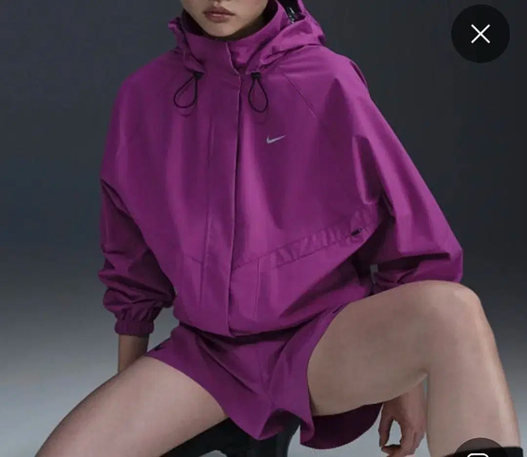 ハナ NIKE ナイキ ウーマン STORM-FIT ストームフィット ランニングジャケット M L