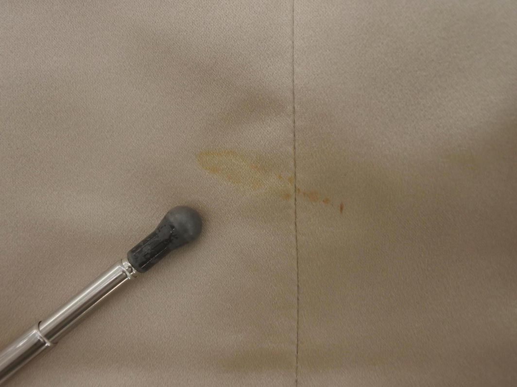 シャンパンゴールド