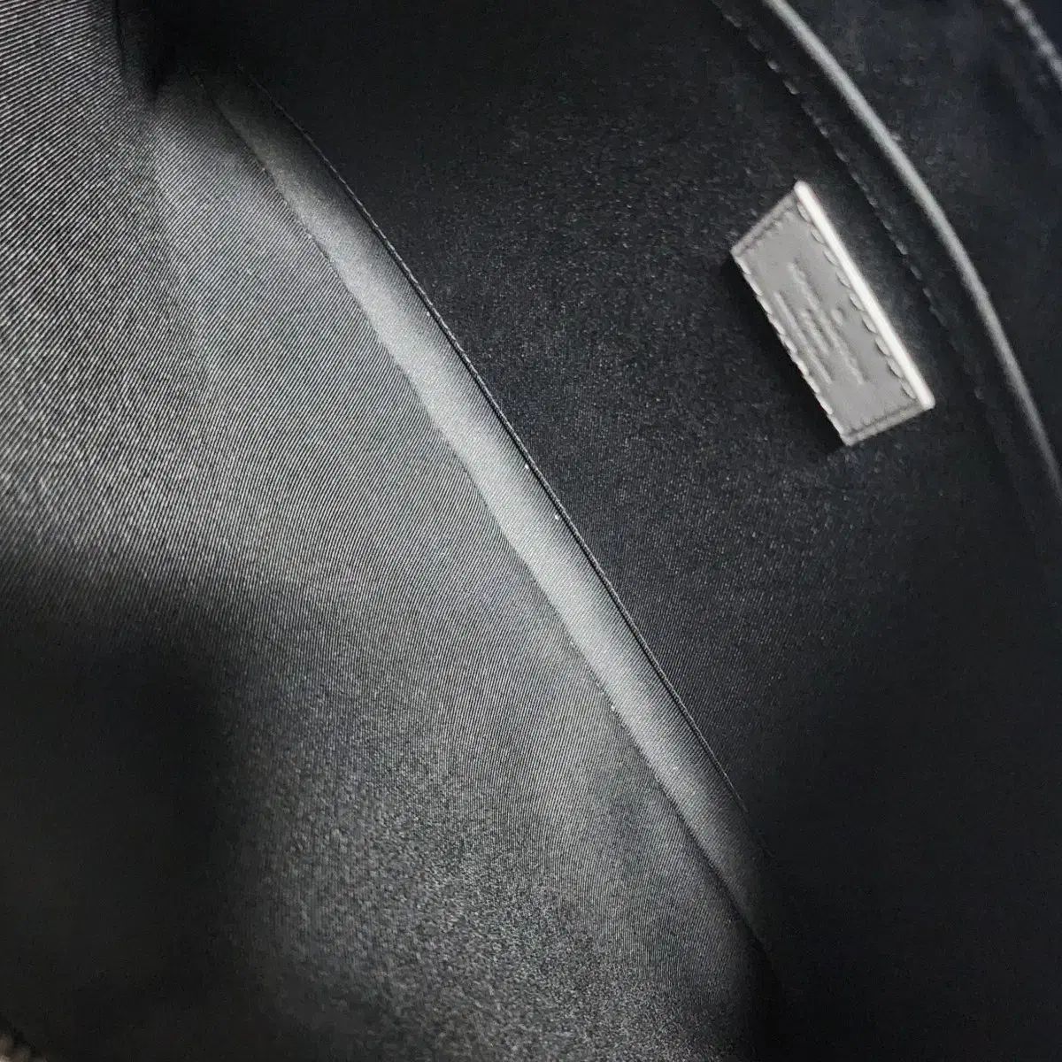 クラッチバッグ