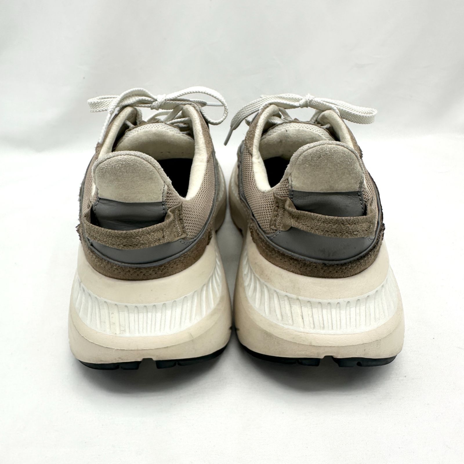 UGG アグ CA805 V2 厚底 スニーカー ヌバック ベージュ ホワイト UGG アグ CA805 V2 厚底 スニーカー ヌバック ベージュ ホワイト