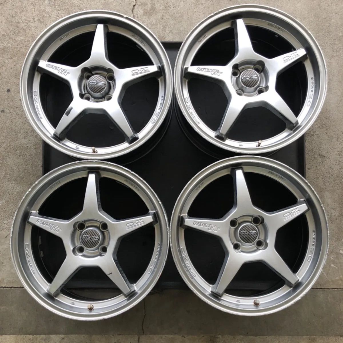 O.Z Racing/OZ RACING CRONO HT オズレーシング クロノHT 17インチ 4本 O.Z Racing/OZ RACING CRONO HT オズレーシング クロノHT 17インチ 4本