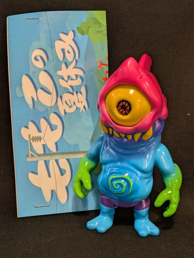 MOMOCO STUDIO/TOY ZERO PLUS 地獄鮫 墓場の画廊 ももこの夏休み