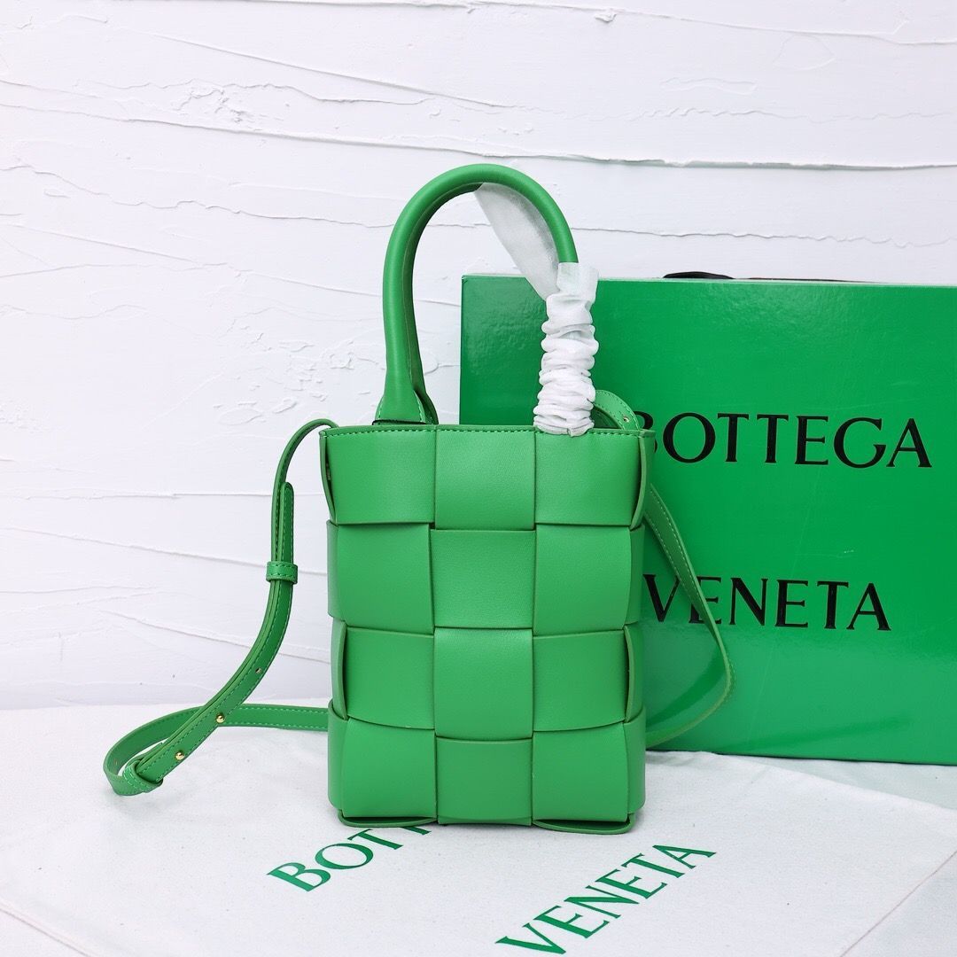 新品 未使用 BOTTEGA VENETA MINI アルコ トートバッグ 緑