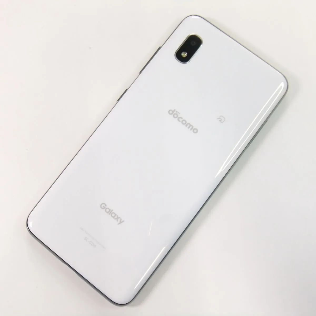 中古】 Galaxy A20 SC-02M ホワイト docomo SIMロック解除済 - メルカリ