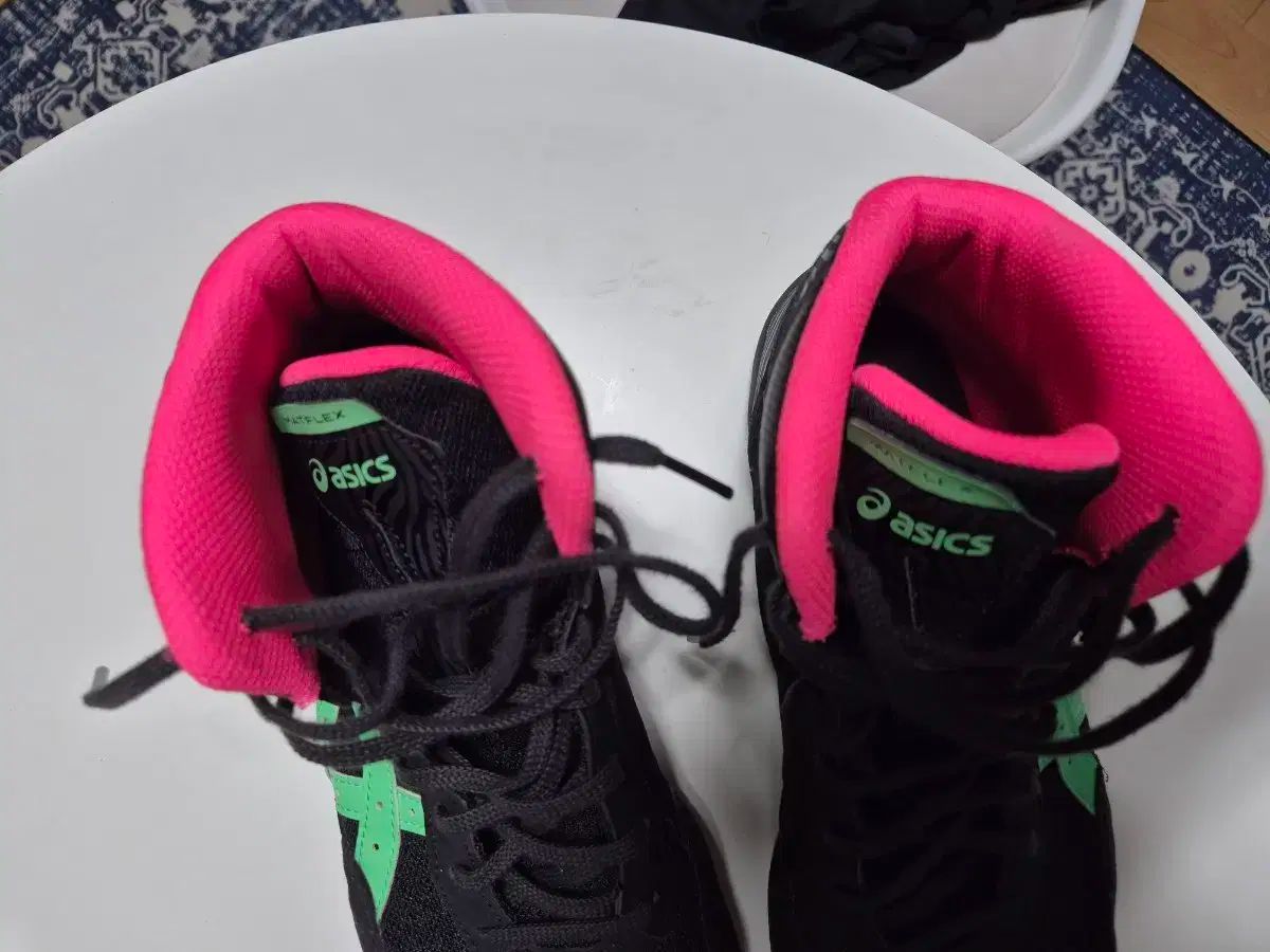 asics アシックス