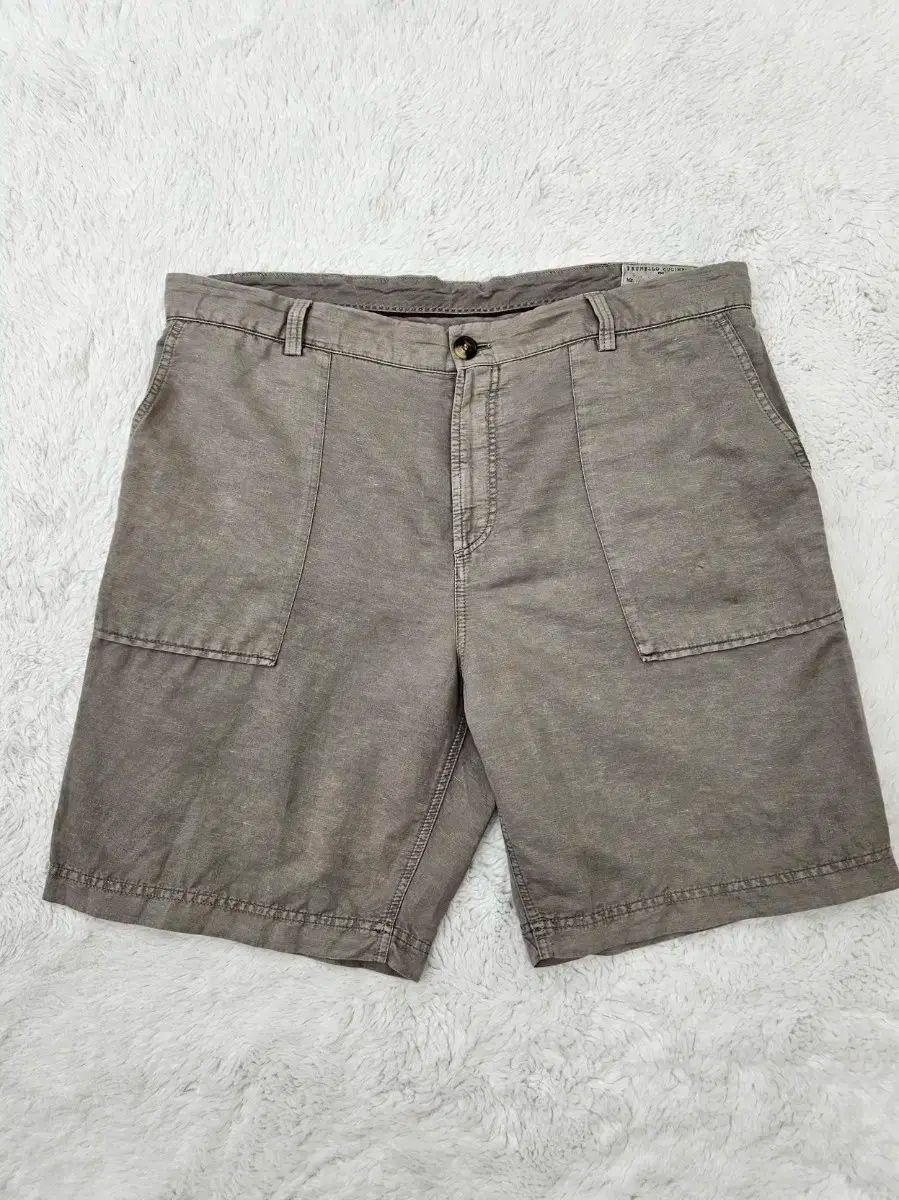 ブルネロクチネリ　ハーフパンツ　ショートパンツ　48サイズ　カーキ ブルネロクチネリハーフパンツショートパンツ48サイズカーキ