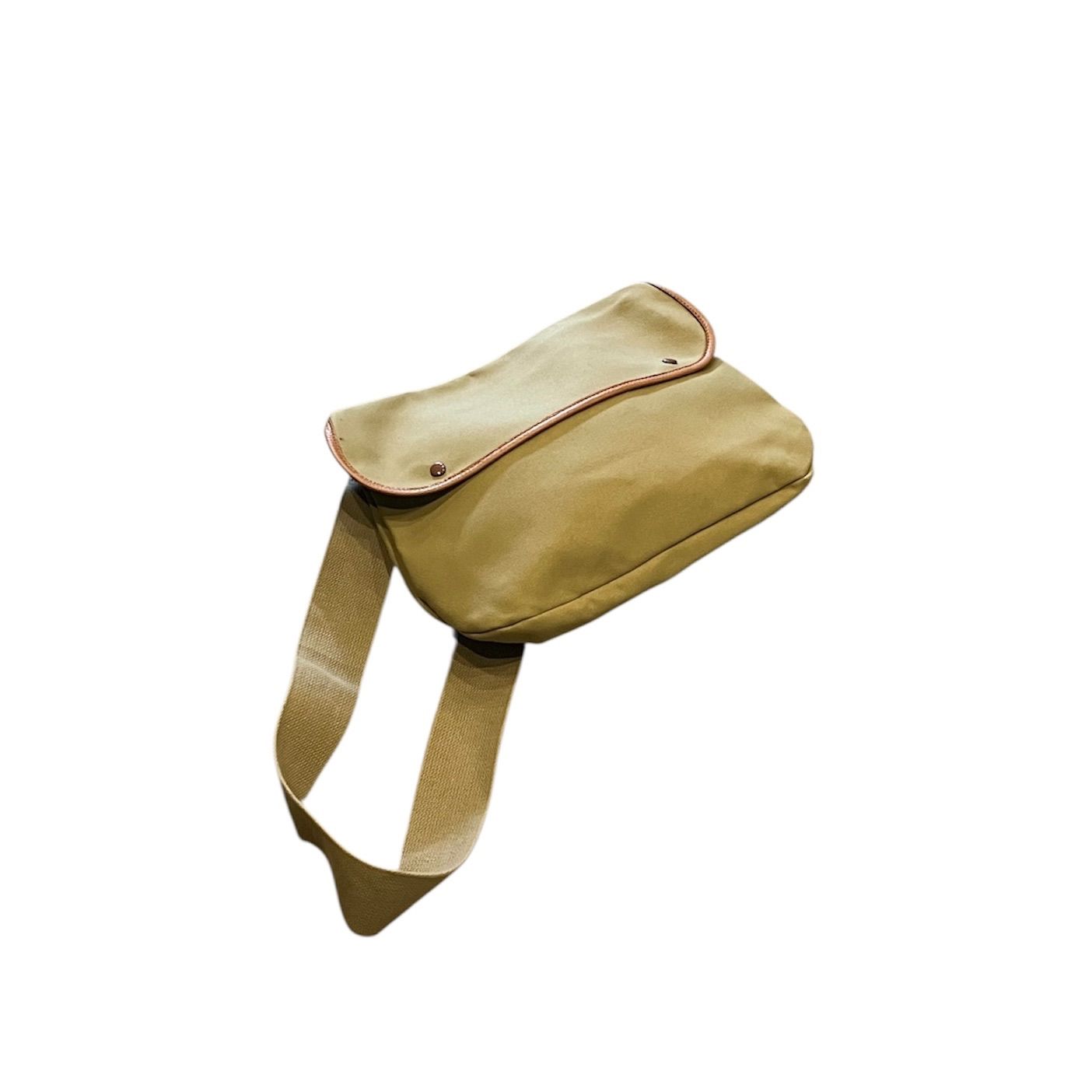 Brady ショルダーバッグ ボディバッグ ブレディ エイボン