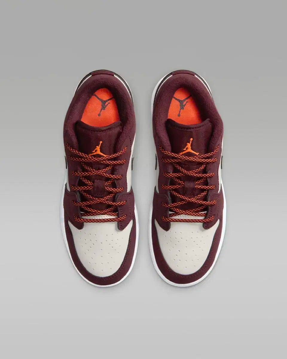 ジョーダン 1 ロー Burgundy Crush 230