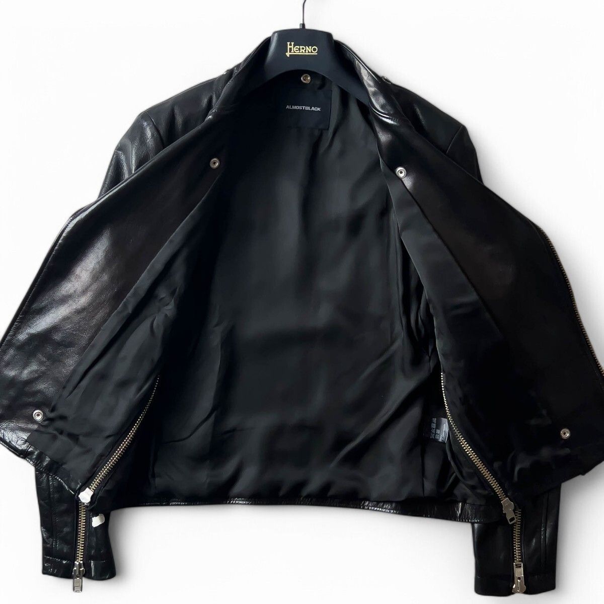 極美品 ALMOSTBLACK オールモストブラック ハンドペイント 馬革 ホース