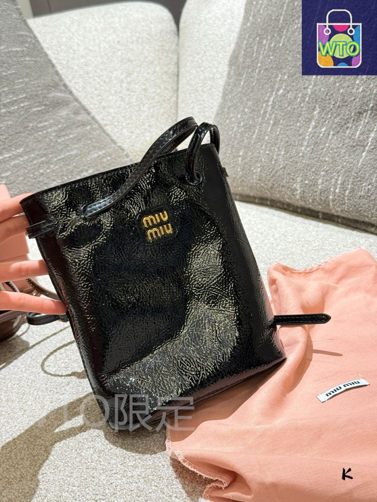 関税/送料込【MIU MIU】ジップアップ ミニトートバッグ 三越伊勢丹 | MIU MIU/ミュウミュウ通販 | レザー マイクロ