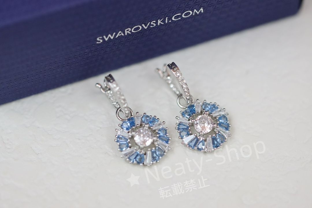 💗新品💗Swarovski  ファッショグラデーションブルードリルの花のイヤリング