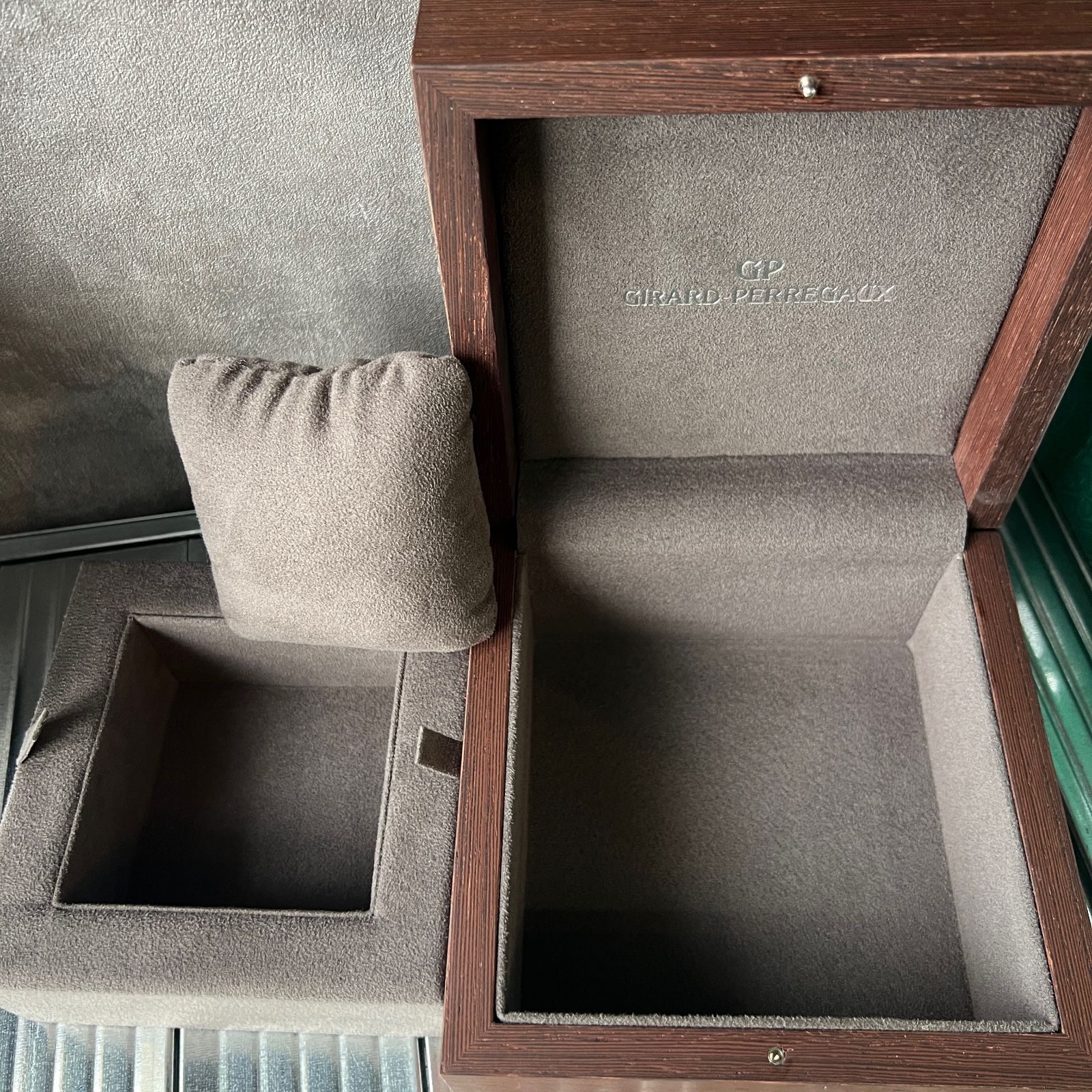 GIRARD-PERREGAUX ジラールペルゴ 時計 ケース ボックス ジラールペルゴ GIRARD PERREGAUX 空箱 時計ケース BOX 取扱説明