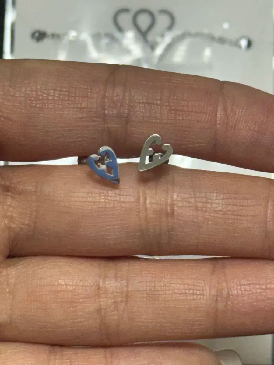 DAY6 デイシックス ウォンピル WONPIL 甲骨文字 ロゴ イヤリング ネックレス