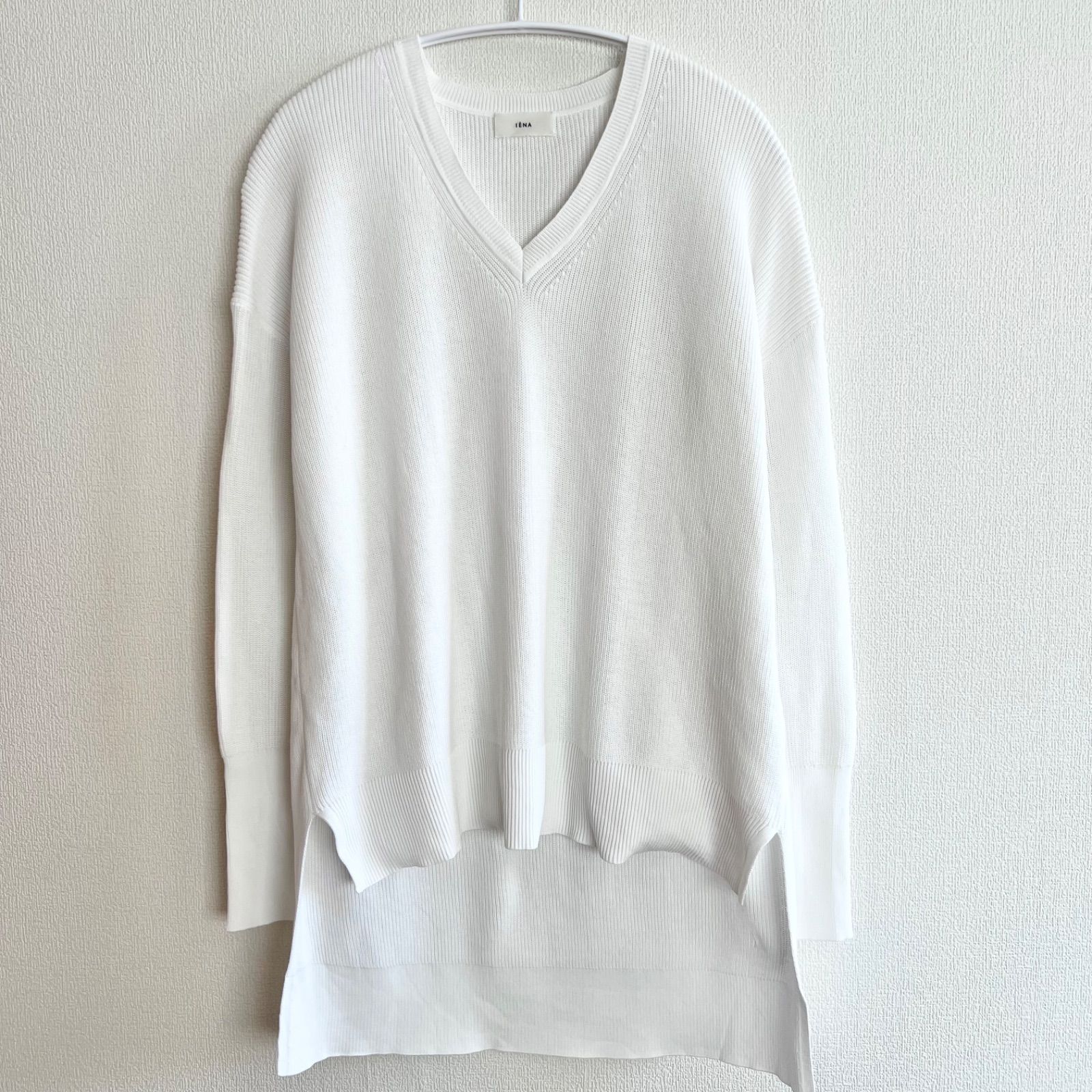 IENA♡COTTON GASS Vネックプルオーバー（新品） IENA（イエナ）の「COTTON GASS Vネックプルオーバー◇（ニット