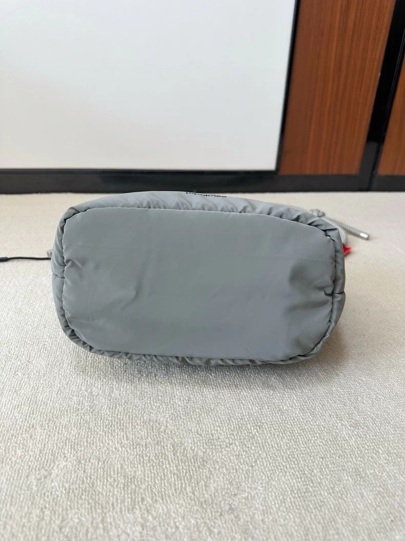 topologie ショルダーバッグ べサス　ストラップ付き Topologie トポロジー Besace べサス ショルダーバッグ ストラップ付き