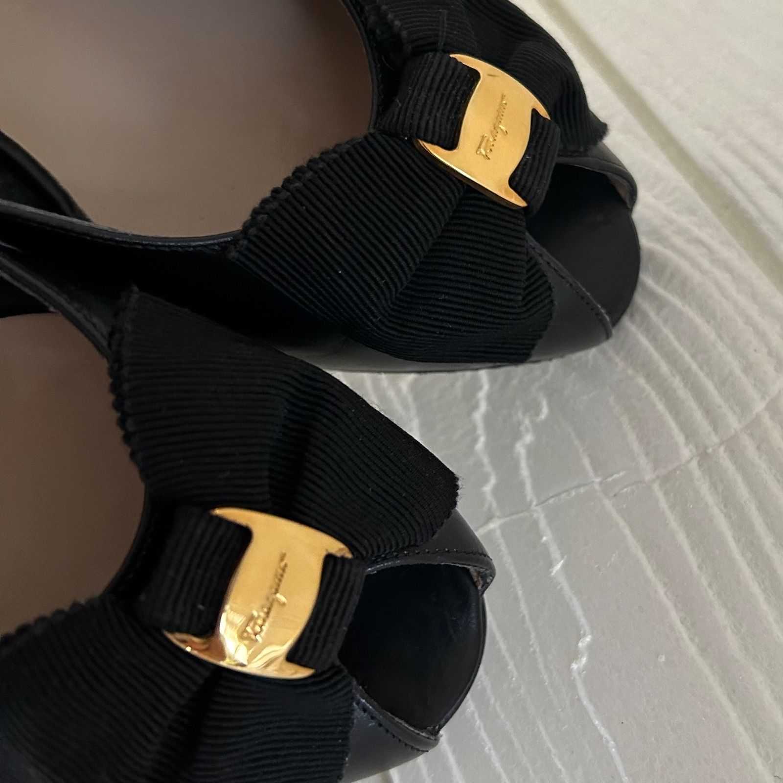 Salvatore Ferragamo サルバトーレフェラガモ ヴァラ オープン