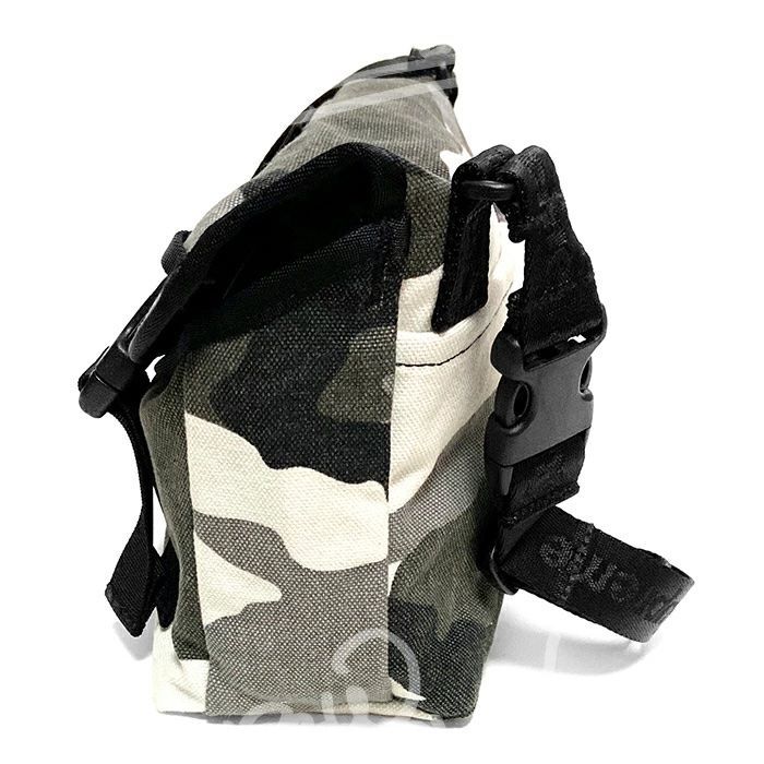 【Supreme】Mini Messenger Bag スノーカモ 送料無料【se1384r】 Supreme Mini Messenger Bag Snow Camo - SS25 - US