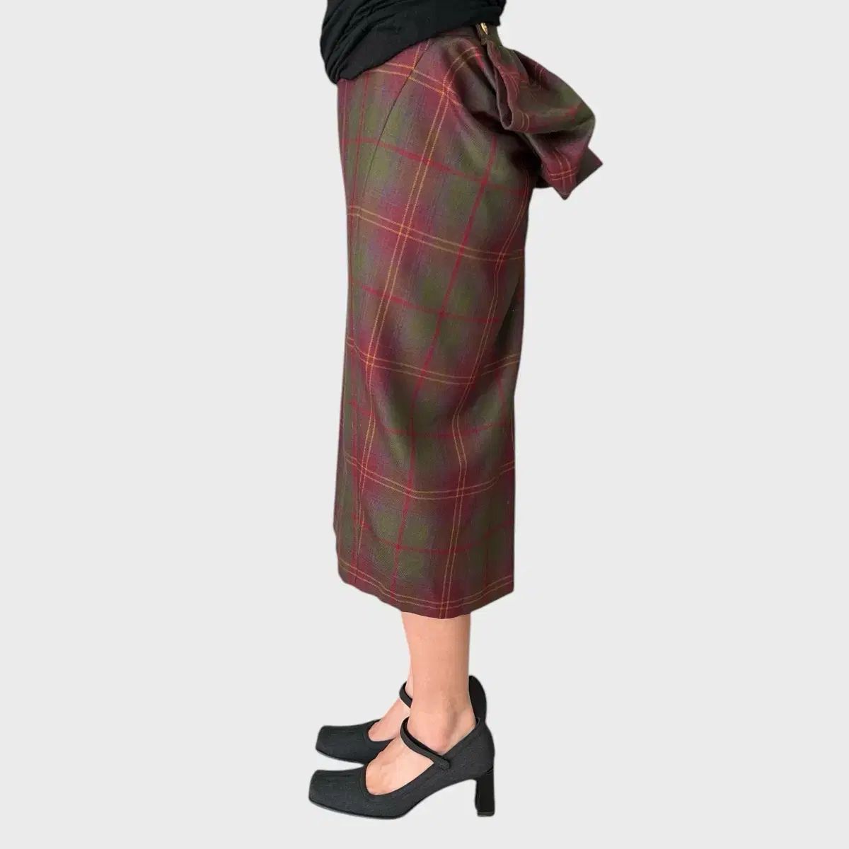 wool skirt