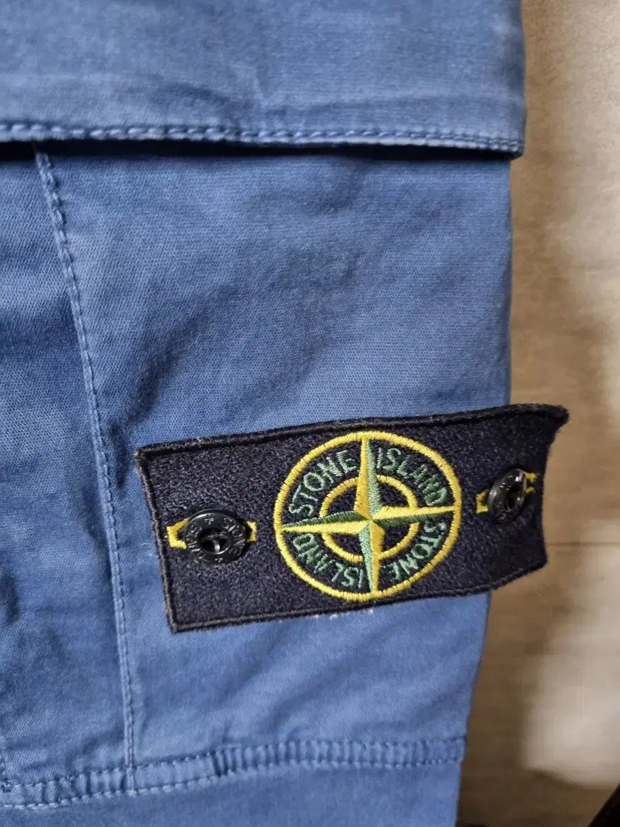  STONE ISLAND ストーンアイランド ワッペン カーゴ パンツ ジョガーパンツ スウェットパンツ パンツ
