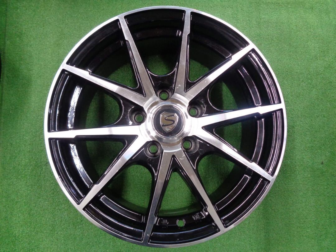 プリウスα ノア